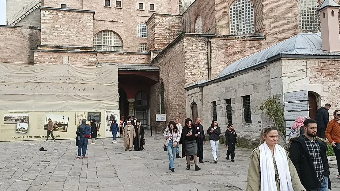 Yılın son gününde Ayasofya'ya ziyaretçi akını