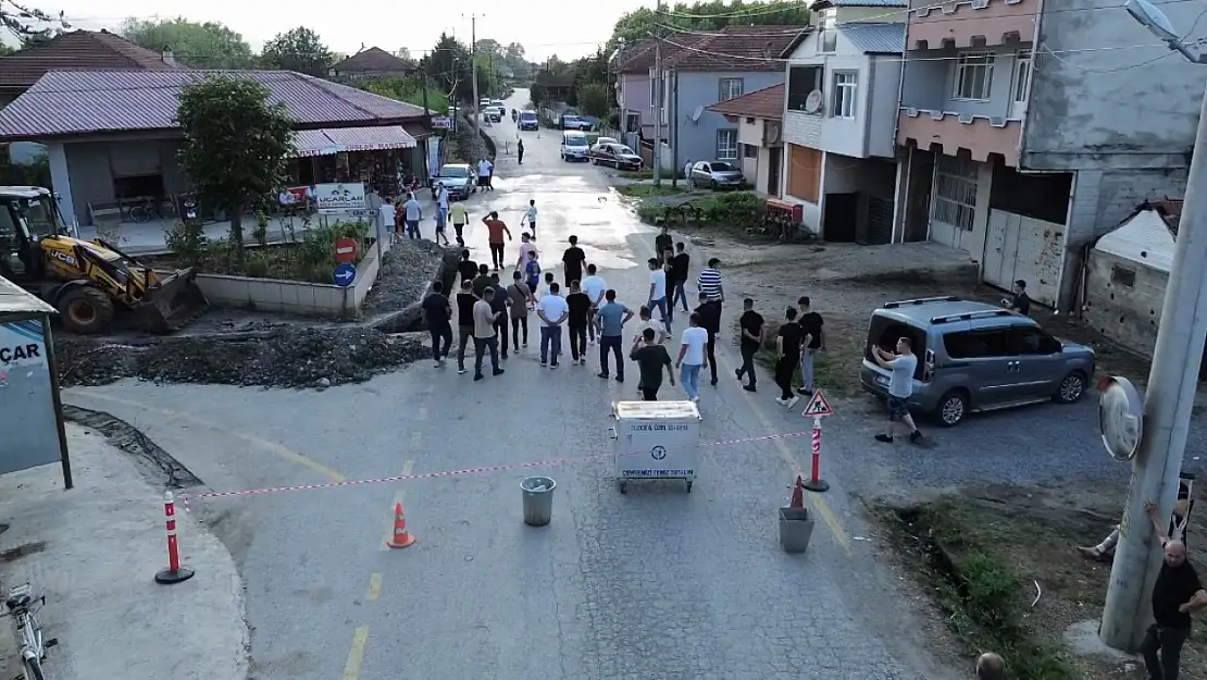 Yolu kapatan köylülerden doğalgaz tepkisi