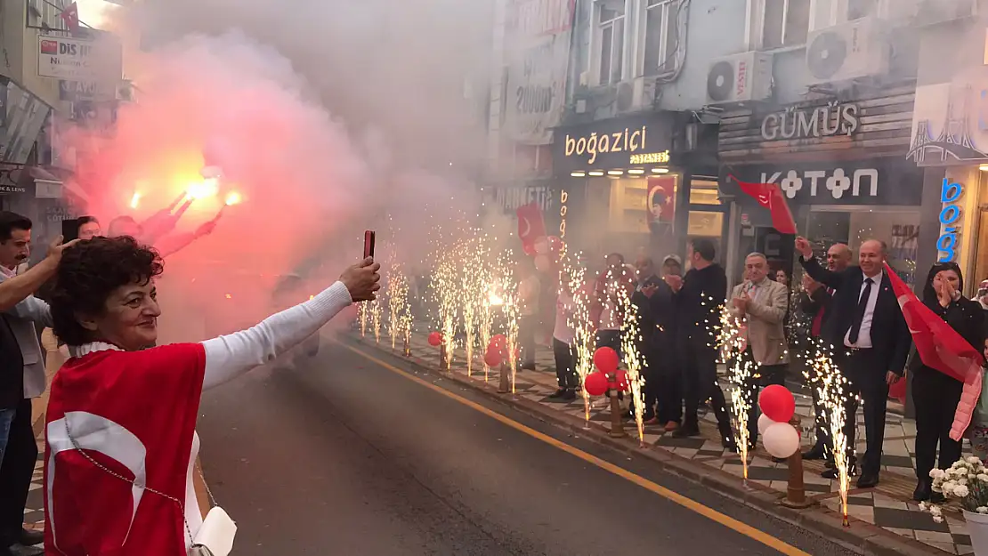 Yukarı Çarşı'da Cumhuriyet coşkusu