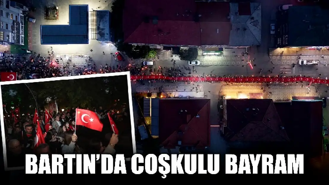 Yüz metrelik bayrakla yürüdüler