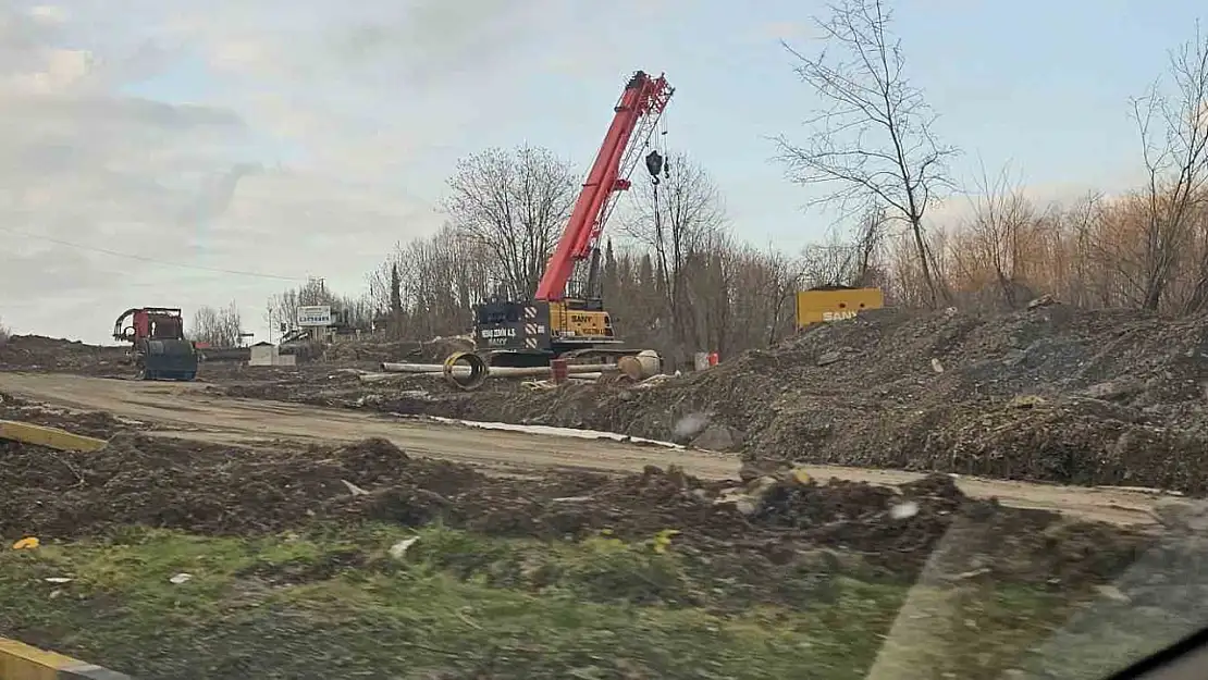 Zonguldak-Ereğli yolunda heyelan sonrası çalışmalar sürüyor