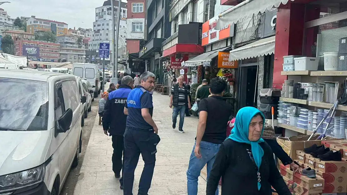 Zonguldak'ta kaldırım işgaline karşı denetim esnafa uyarı yapıldı
