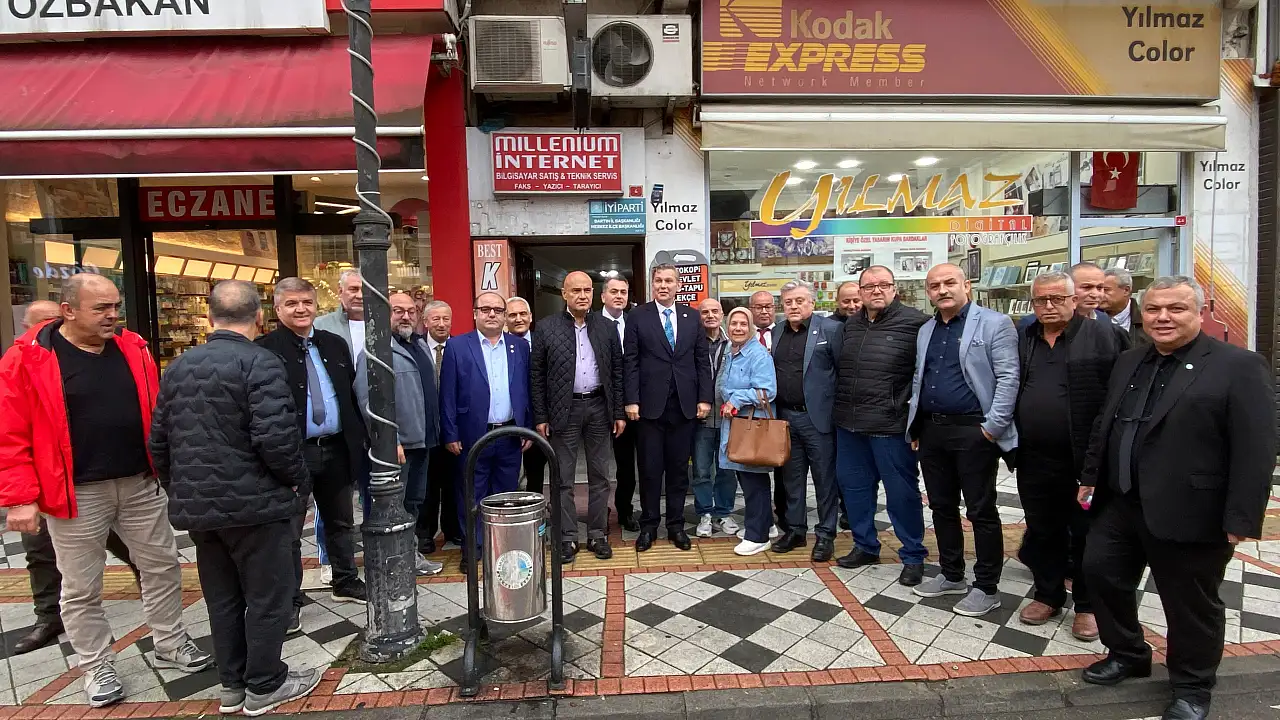 'Cumhuriyet tarihinin en zor dönemindeyiz'