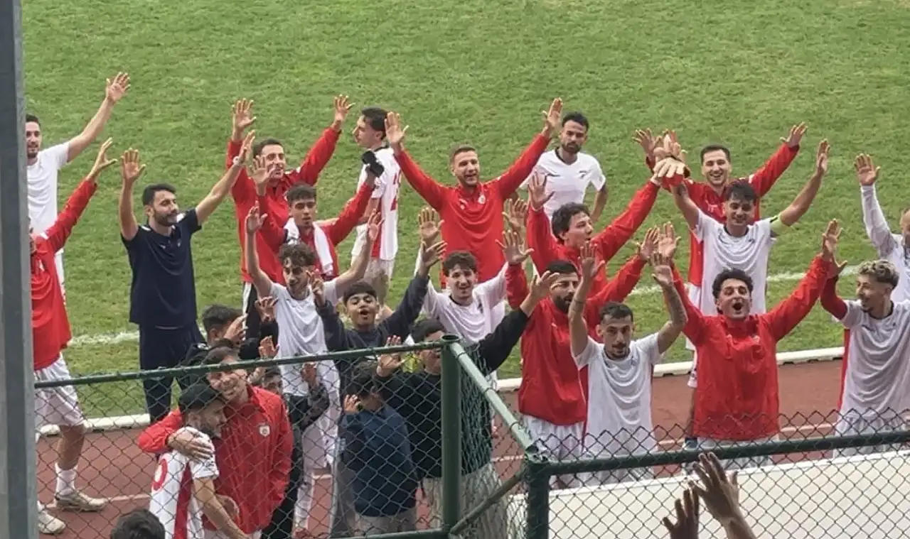 Zorlu maçı Arıt Kayadibispor kazandı