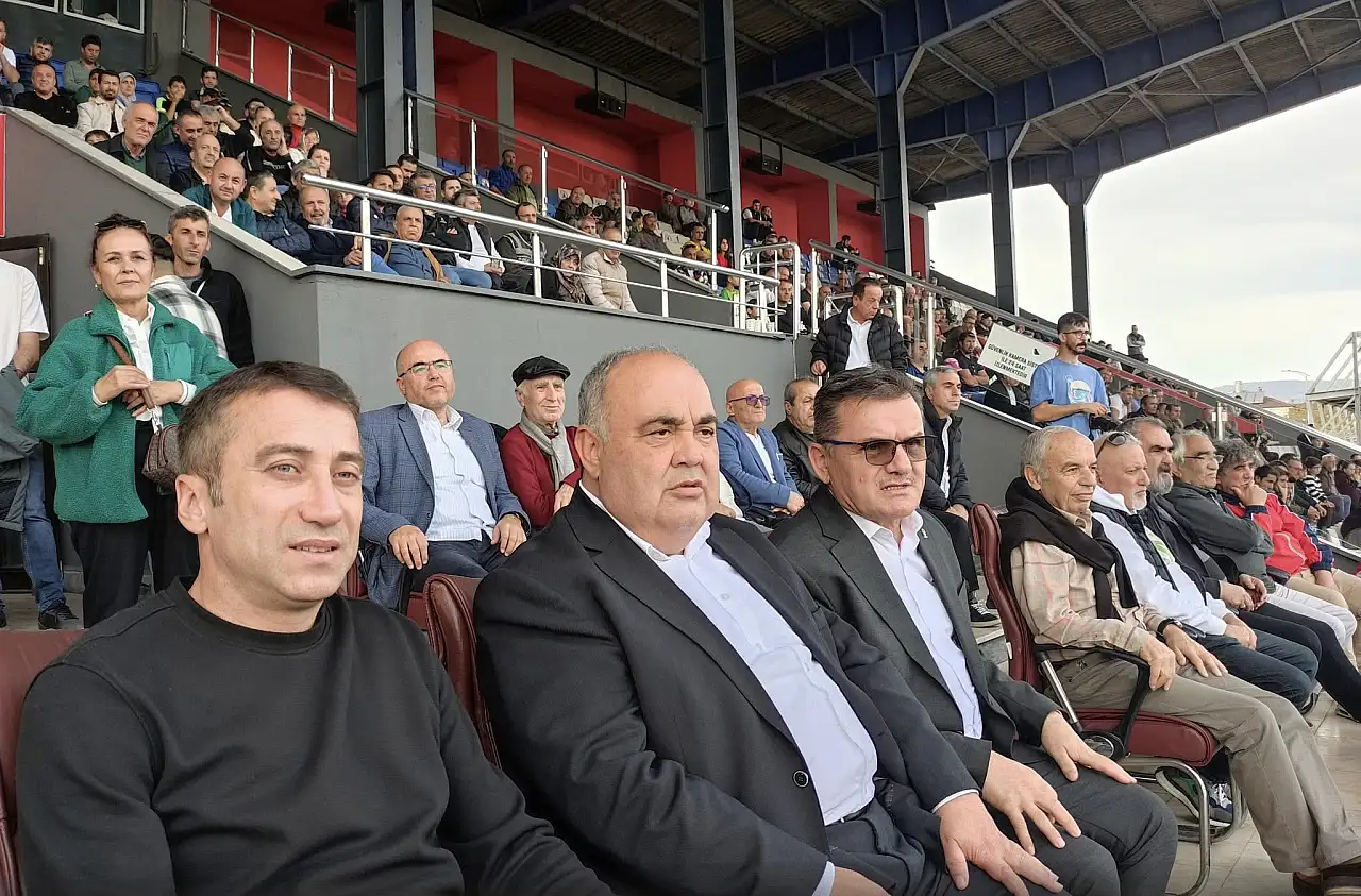 10 kişi kalan Bartınspor skoru koruyamadı