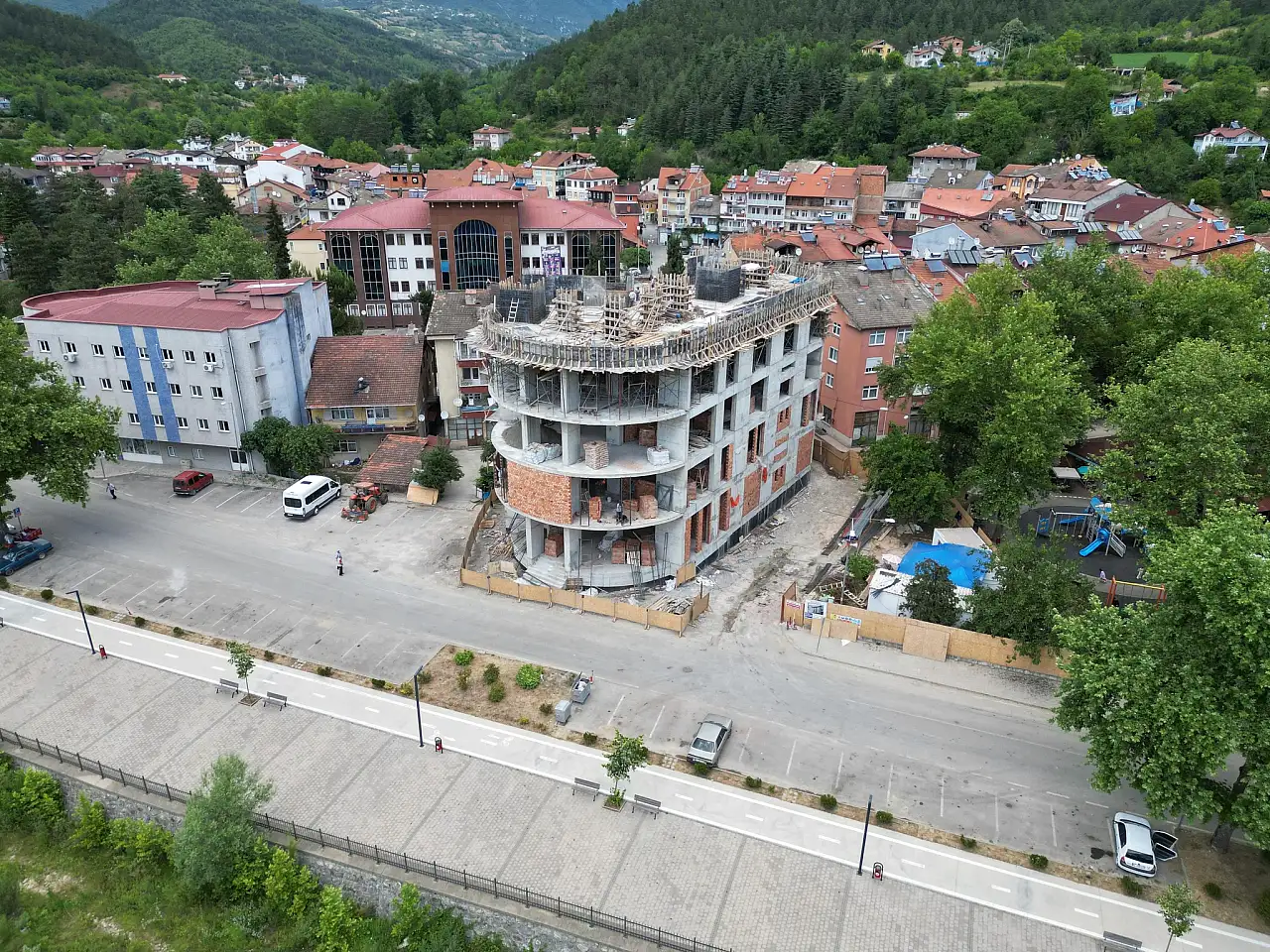 Ulus Adalet Binası Hızla Yükseliyor