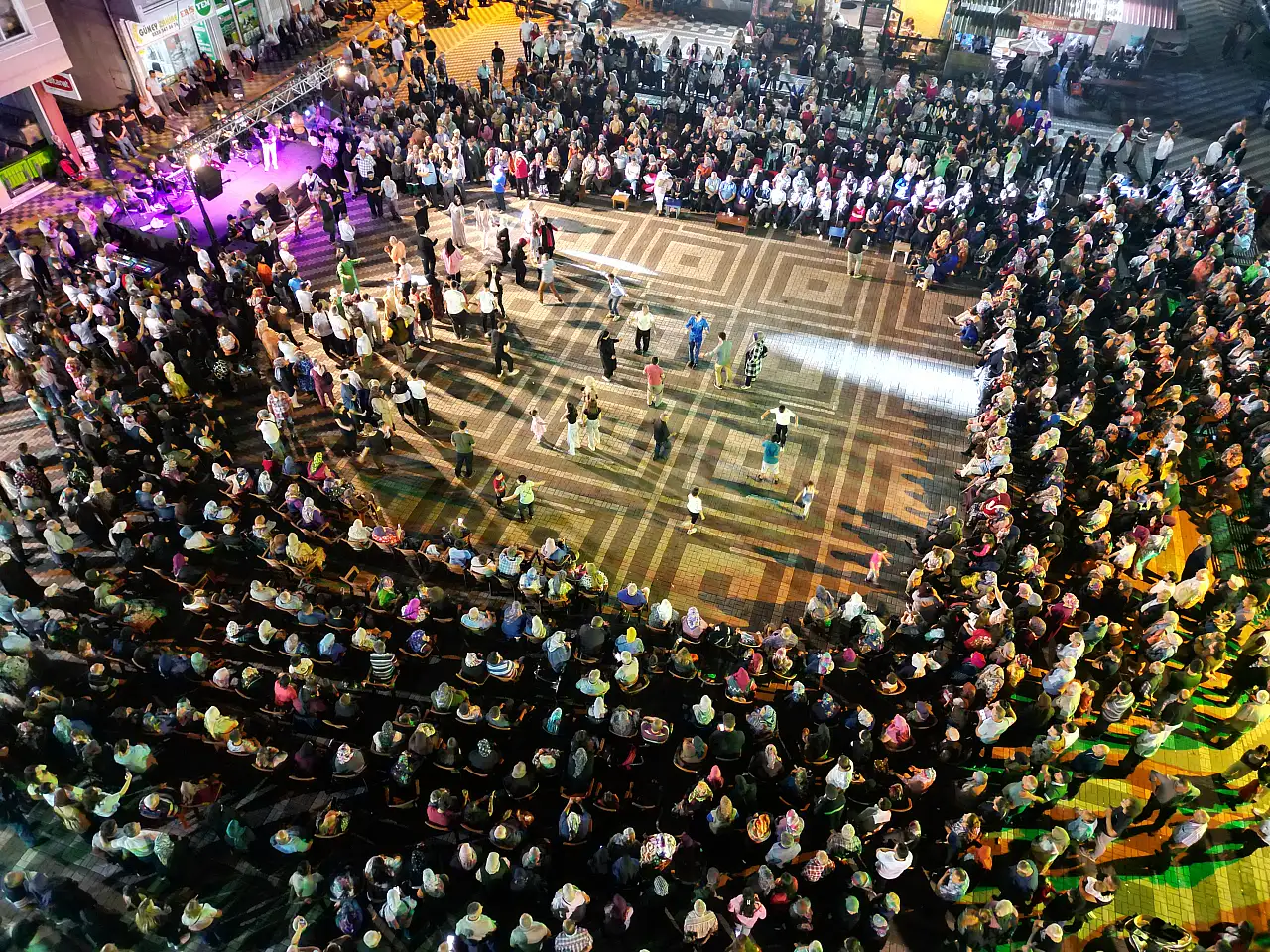 Abdipaşa'da 3 bin kişi festival coşkusu yaşadı