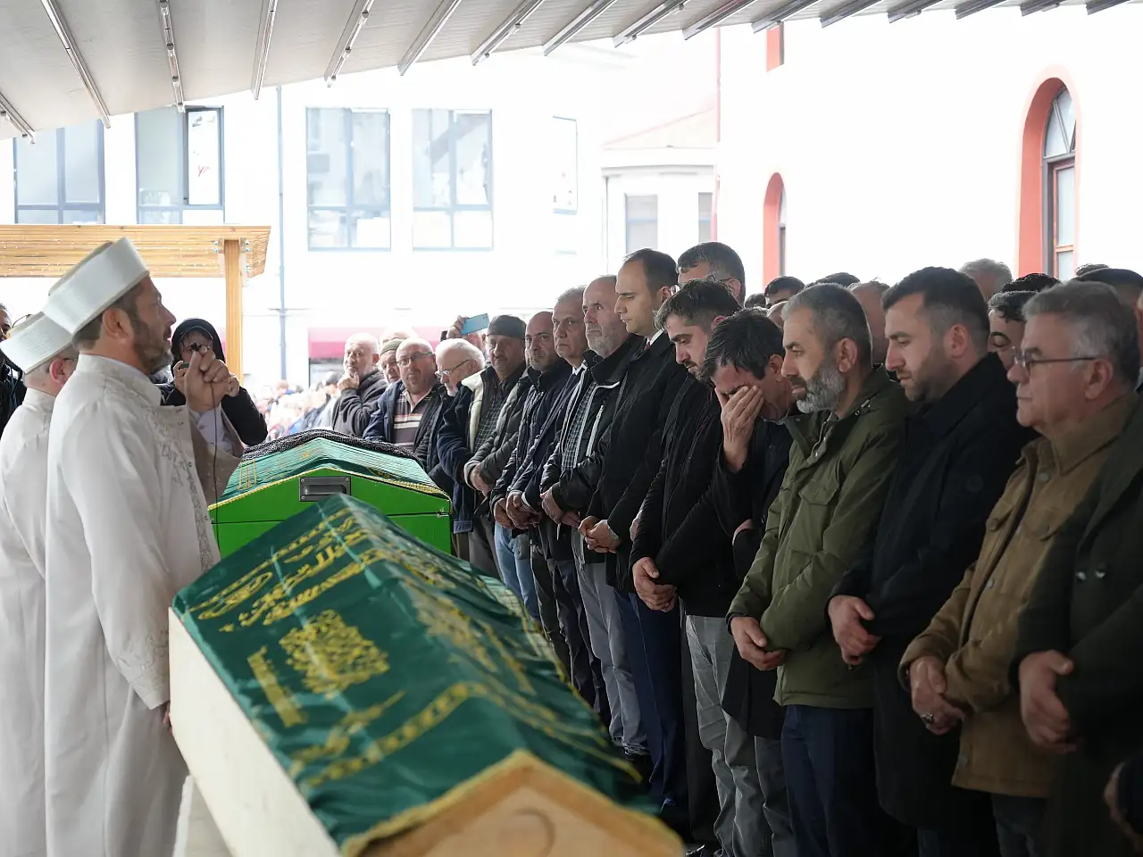 Anne oğul toprağa verildi