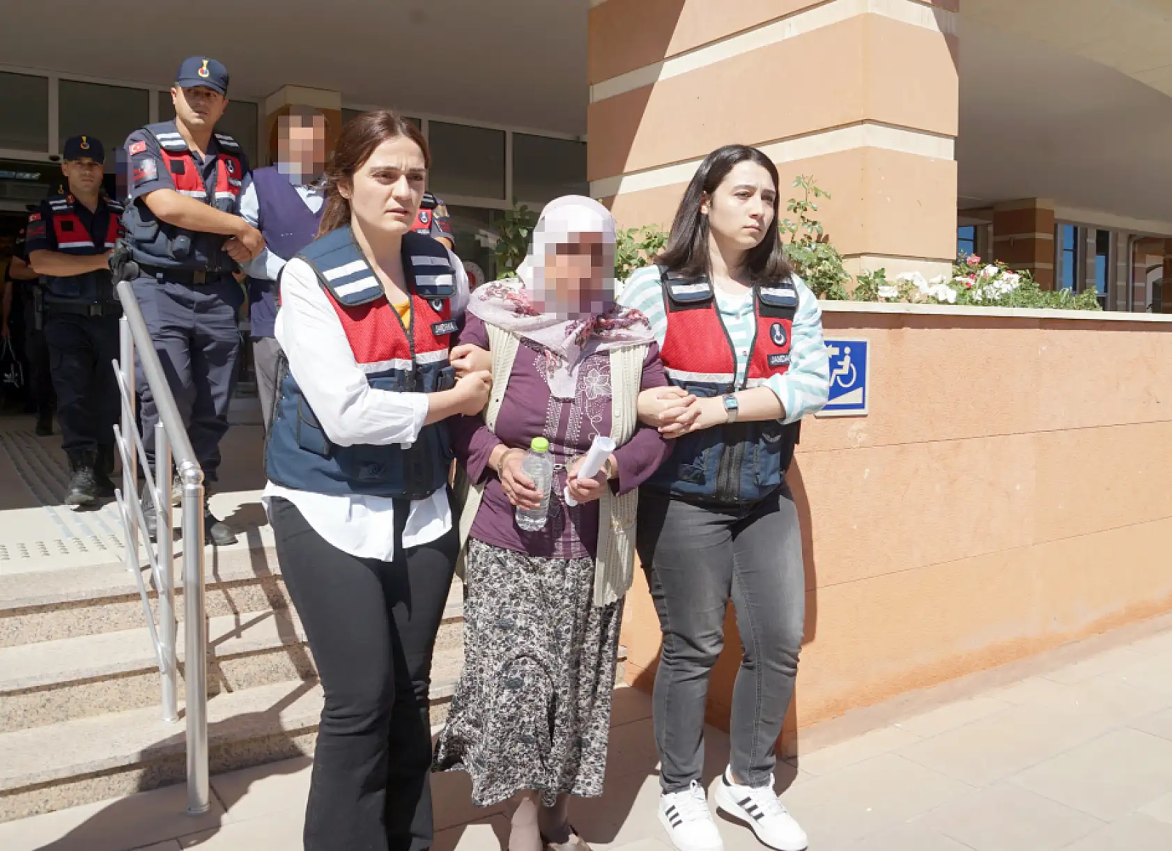 Önce öldürdüler sonra dereye attılar