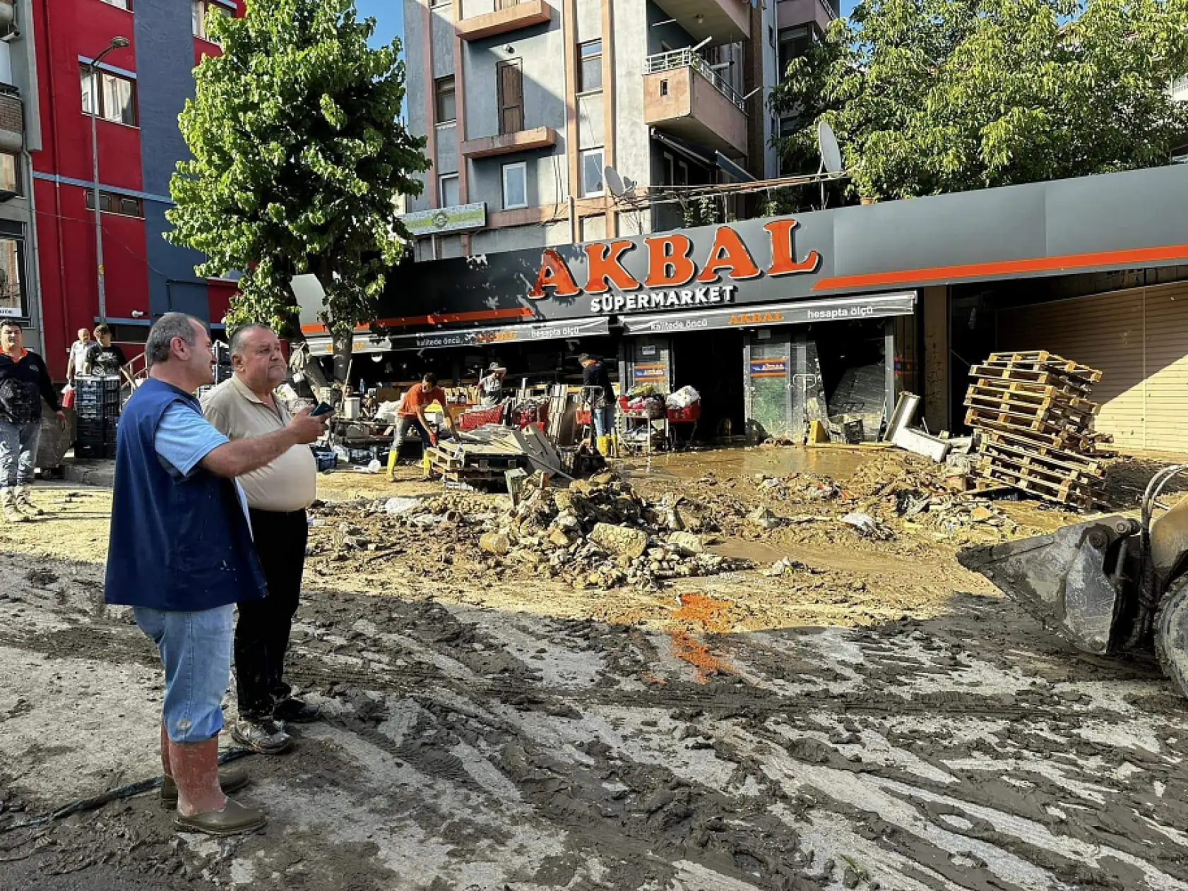 Bartın Belediyesinden adım adım temizlik operasyonu