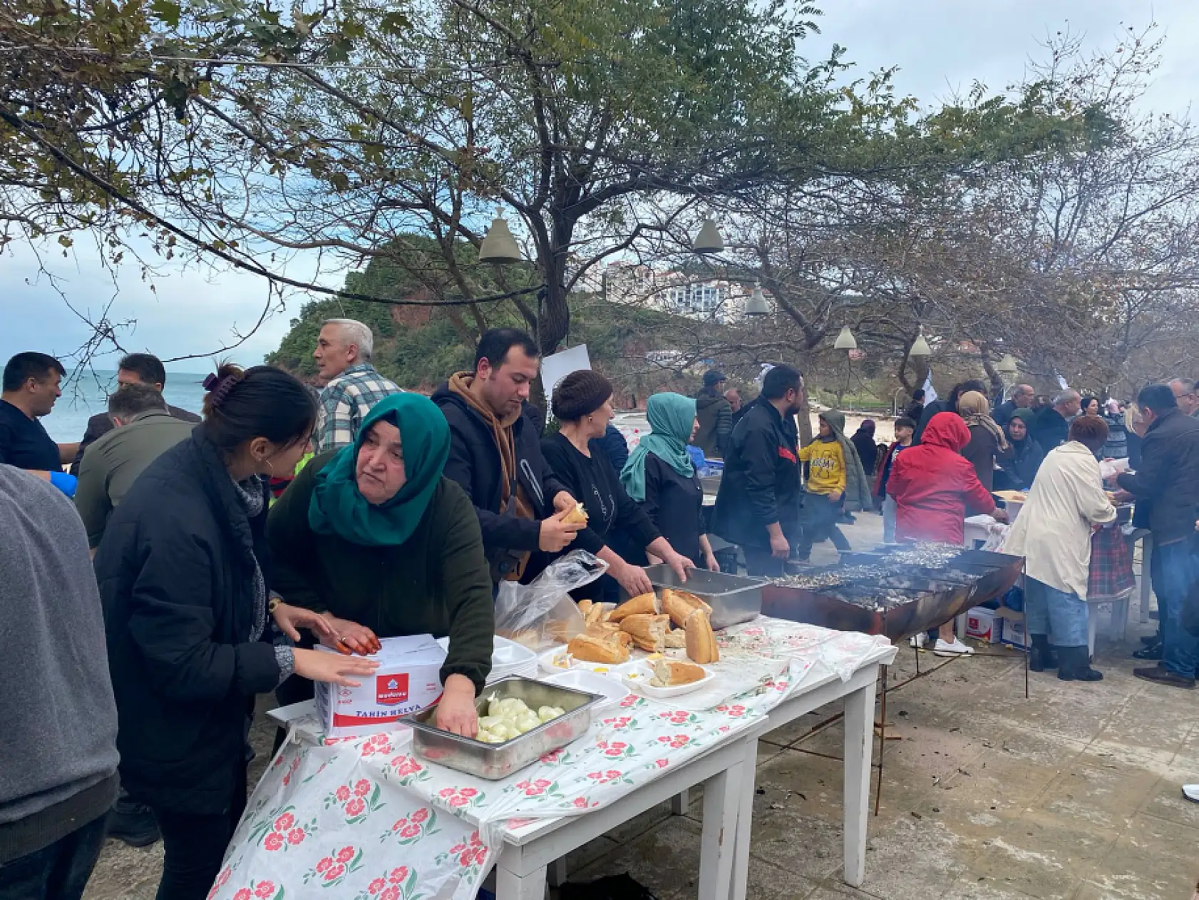 400 kilogram hamsi ikram edildi
