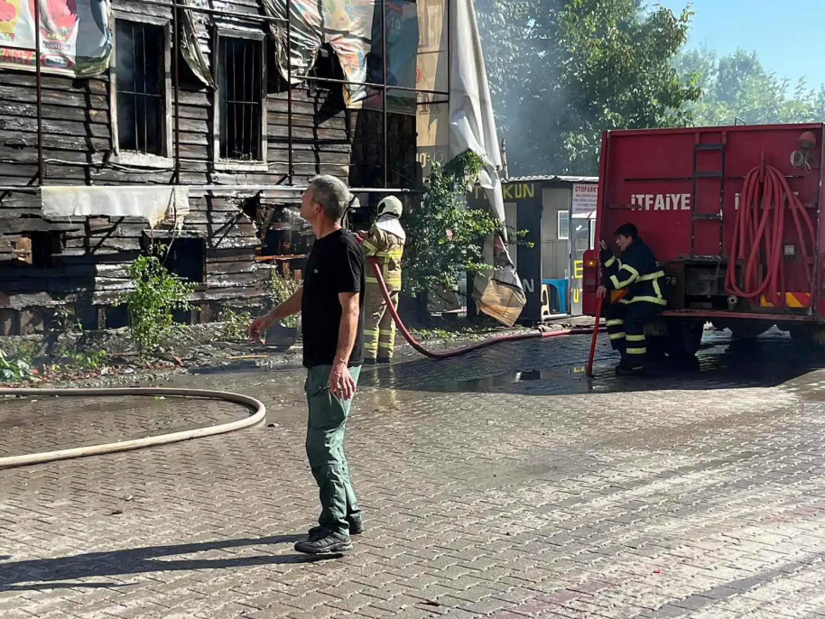 2 katlı ev alevlere teslim oldu