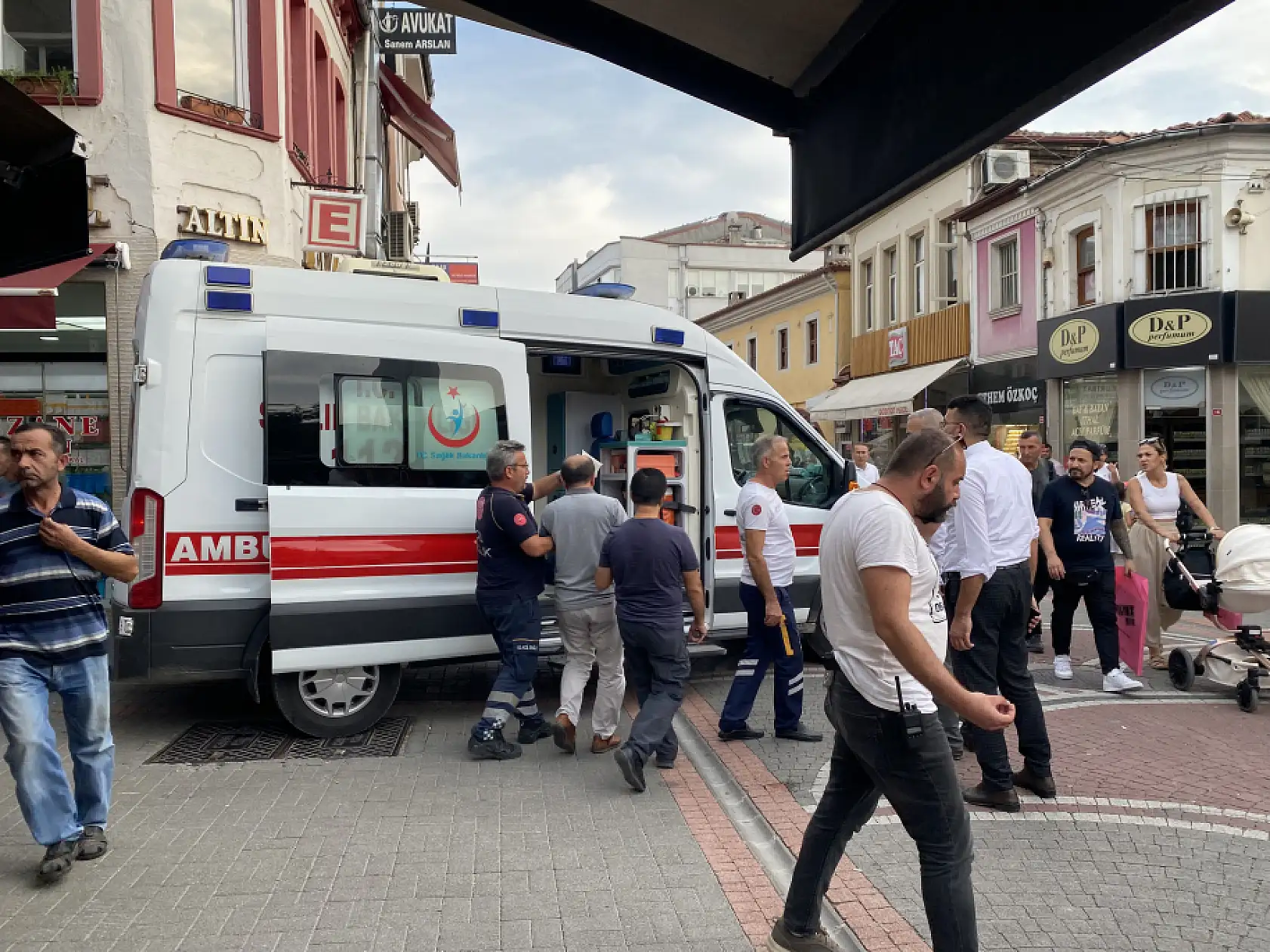 Caddede korkunç anlar