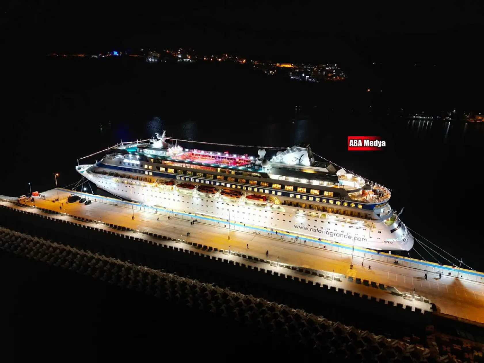 Amasra'da geceyi inci gibi süsledi