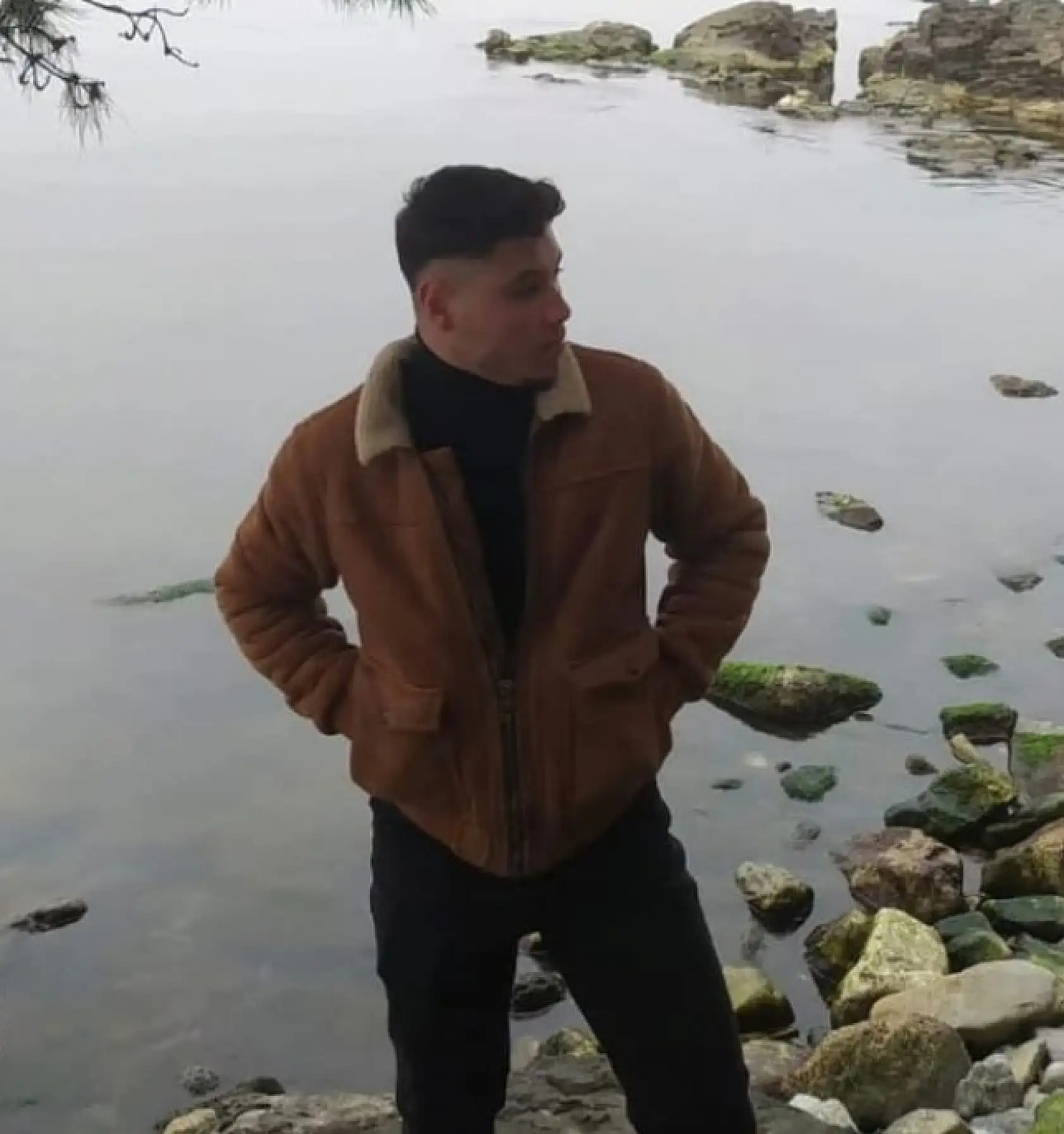 Falezlerden düşen genç hayatını kaybetti