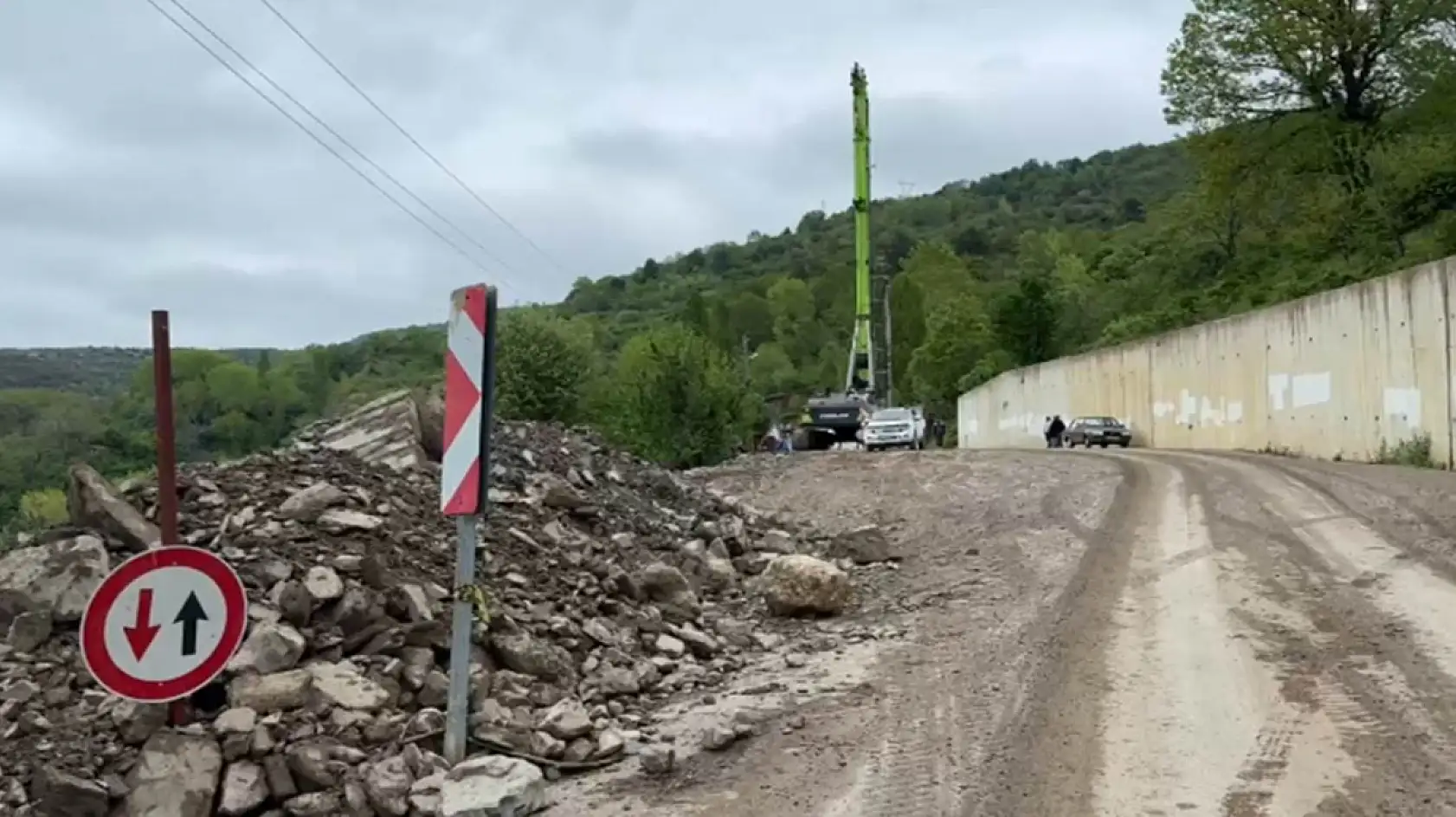 Heyelanlı bölgede çalışma başlatıldı