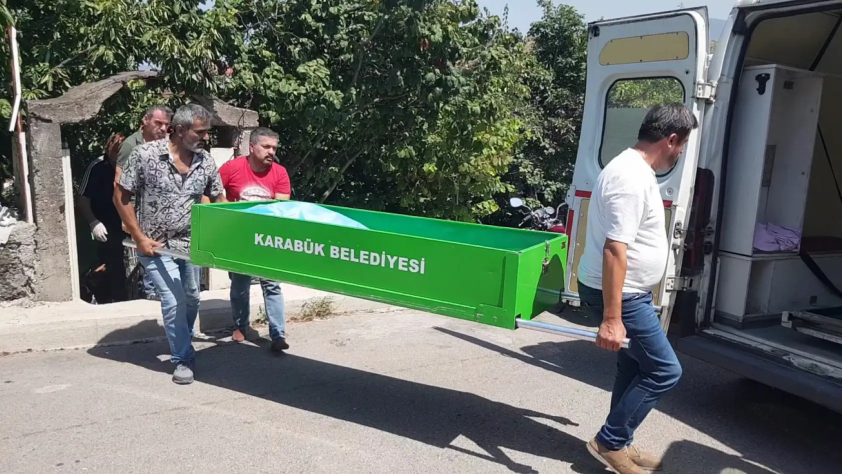 Küçük çocuk feci şekilde can verdi