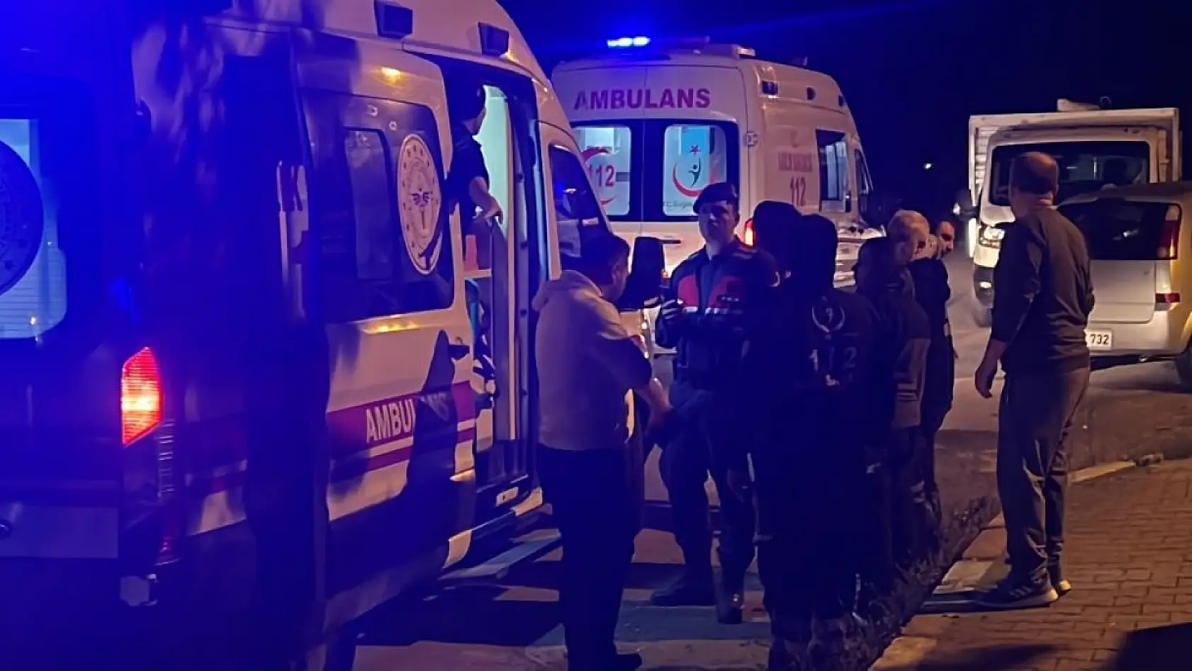Kafa kafaya çarpıştılar