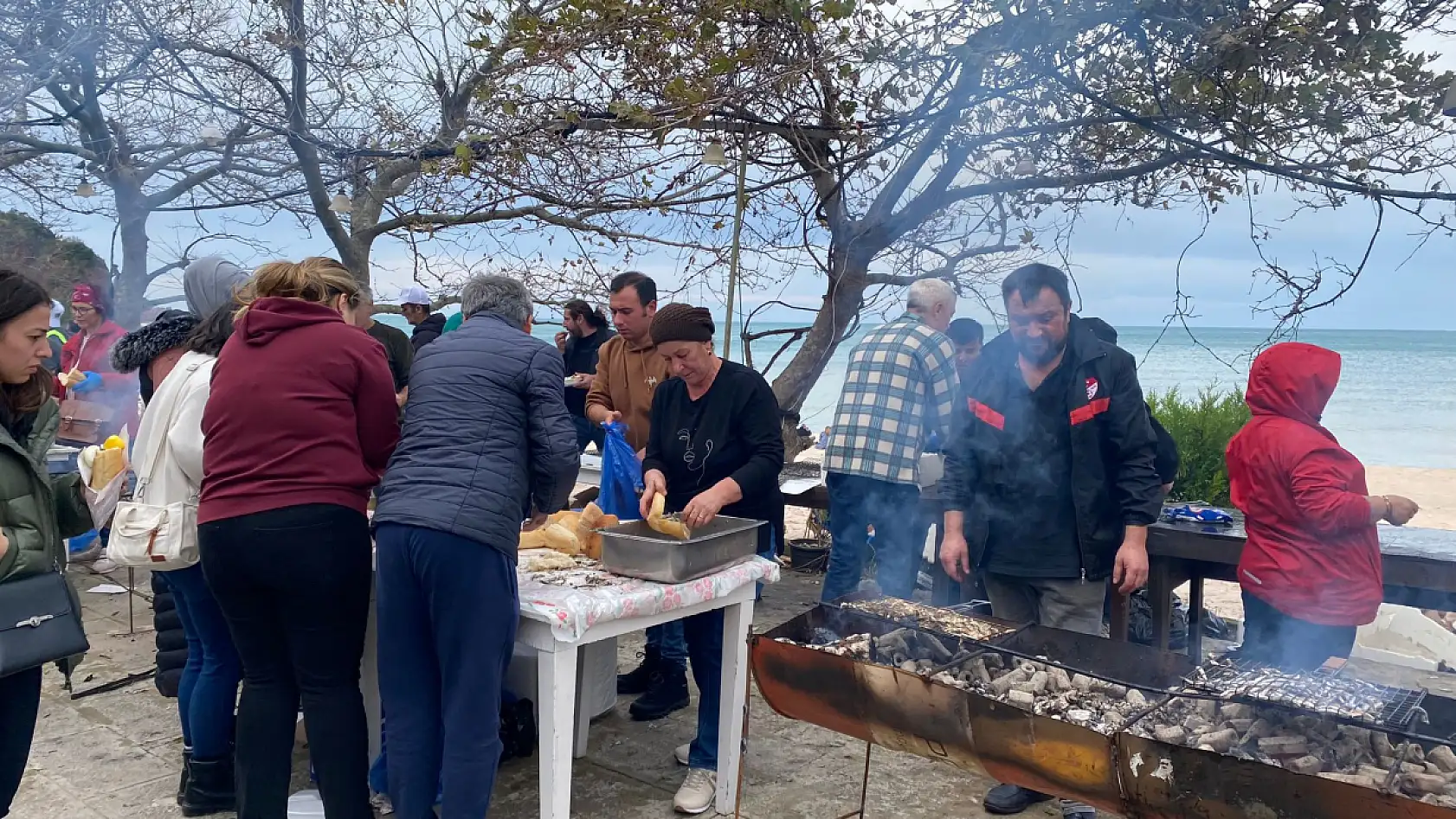 400 kilogram hamsi ikram edildi