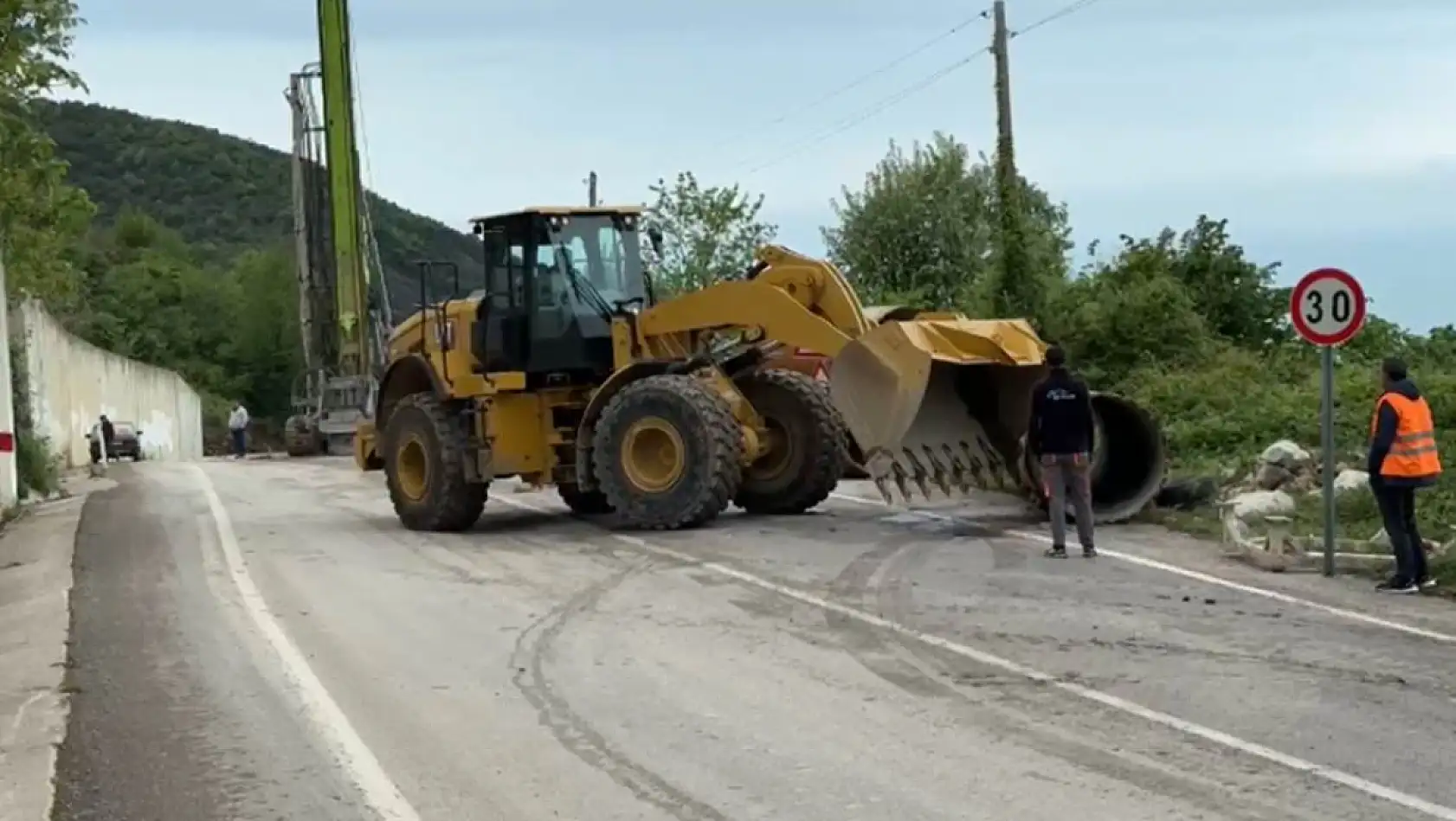 Heyelanlı bölgede çalışma başlatıldı