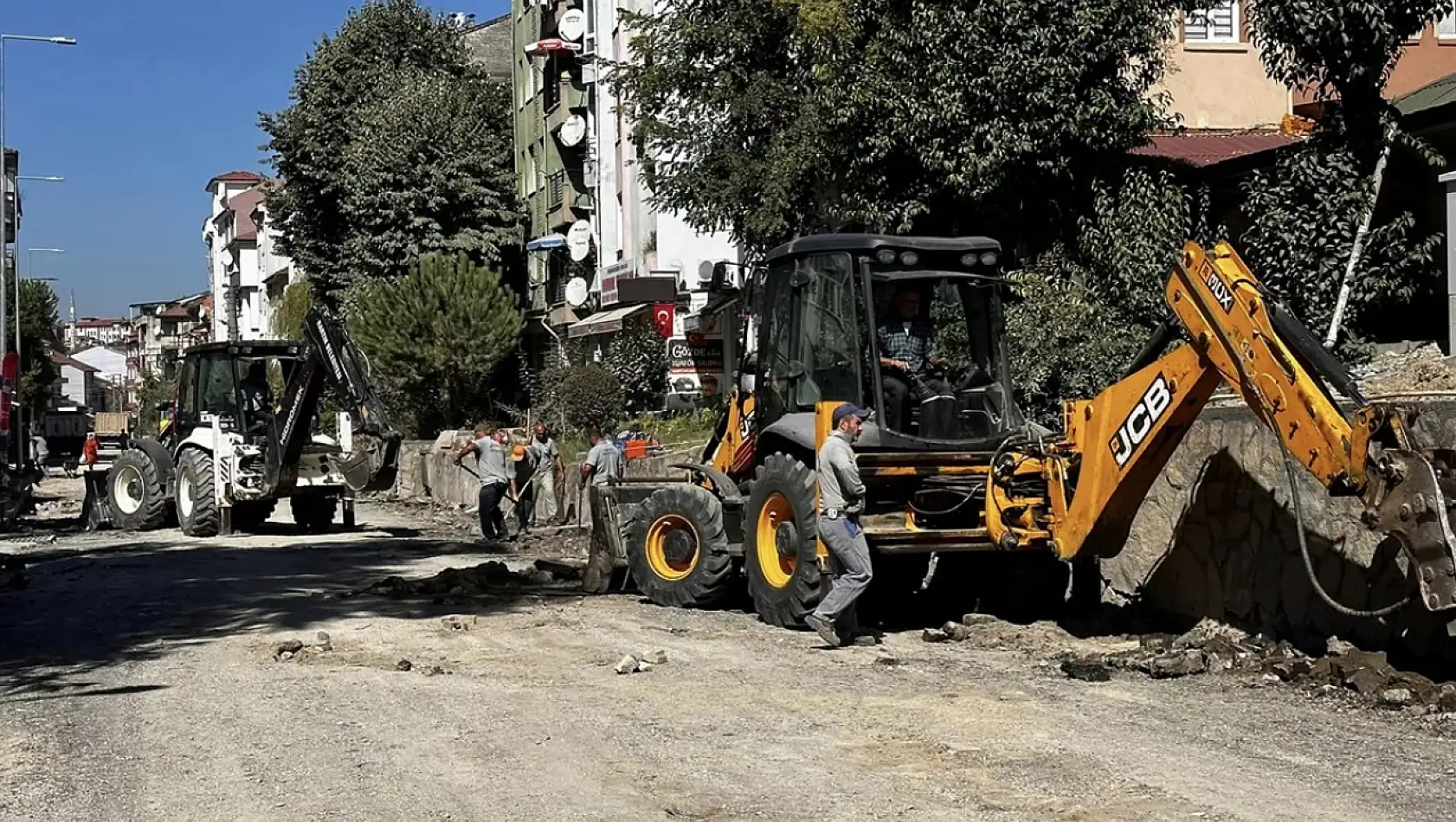 11 bin 500 metrekare alanda üstyapı çalışması