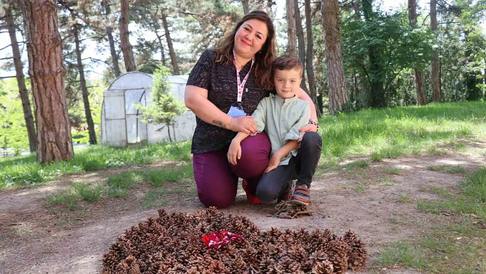 7 yaşındaki çocuk, kendisiyle yakından ilgilenen hemşireyi duygulandırdı