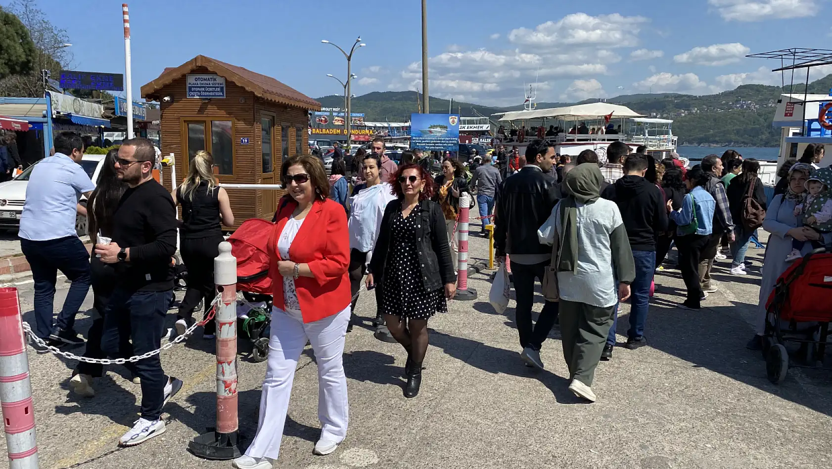 Amasra nüfusunun onlarca katı ziyaretçi ağırladı