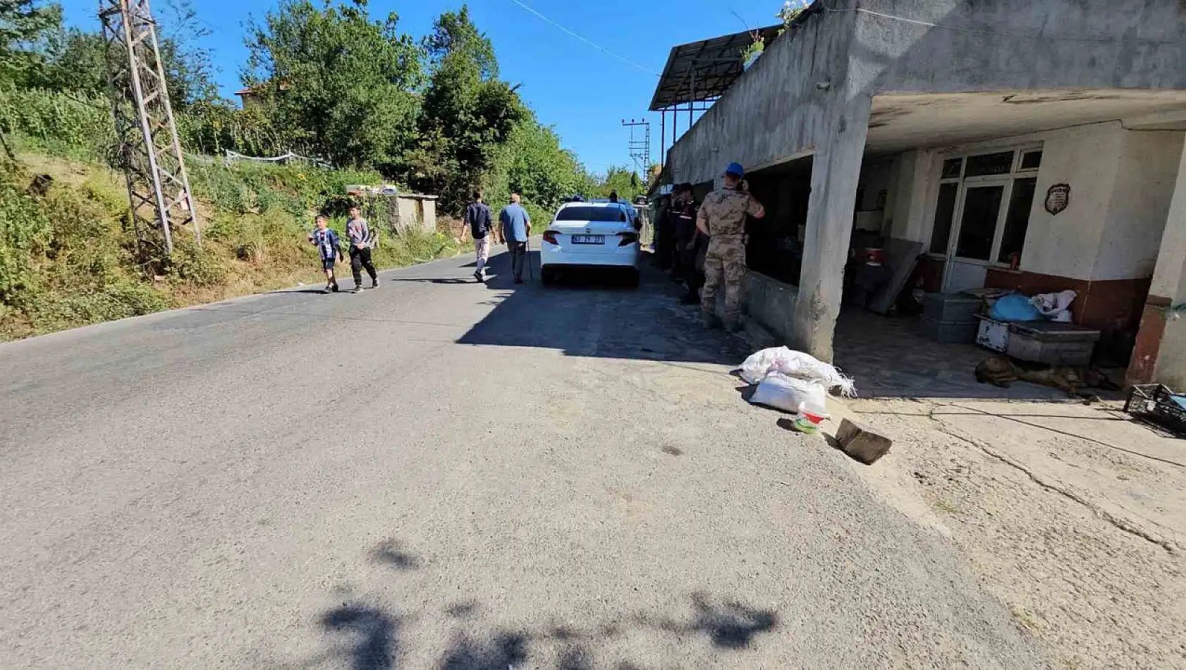 Babaanne ve iki torununun öldüğü cinayetin sanığı, mahkemede kendini savundu