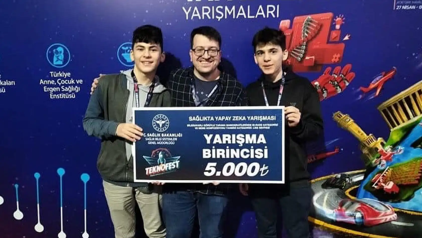 Bartınlı gençlerden gururlandıran başarı