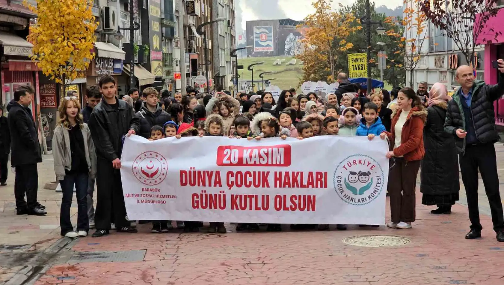 Dünya Çocuk Hakları Günü'nde Filistinli çocuklar unutulmadı