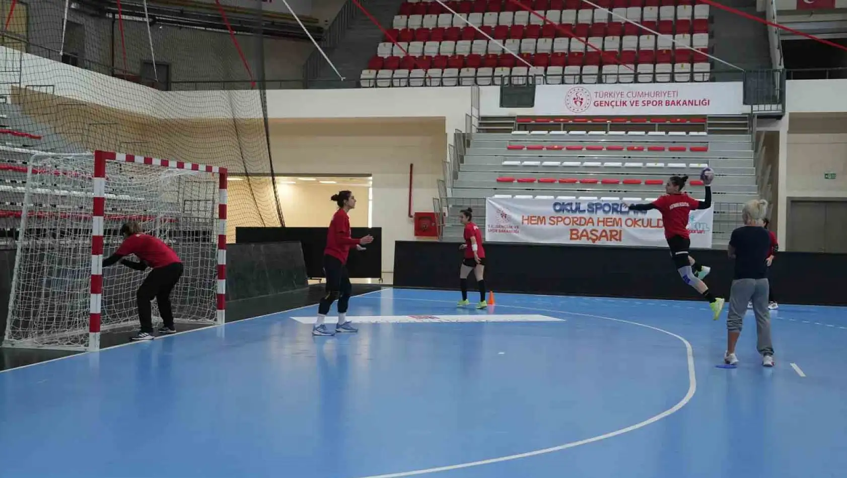 Kastamonu Belediyespor, Konyaaltı Belediyespor'u konuk edecek