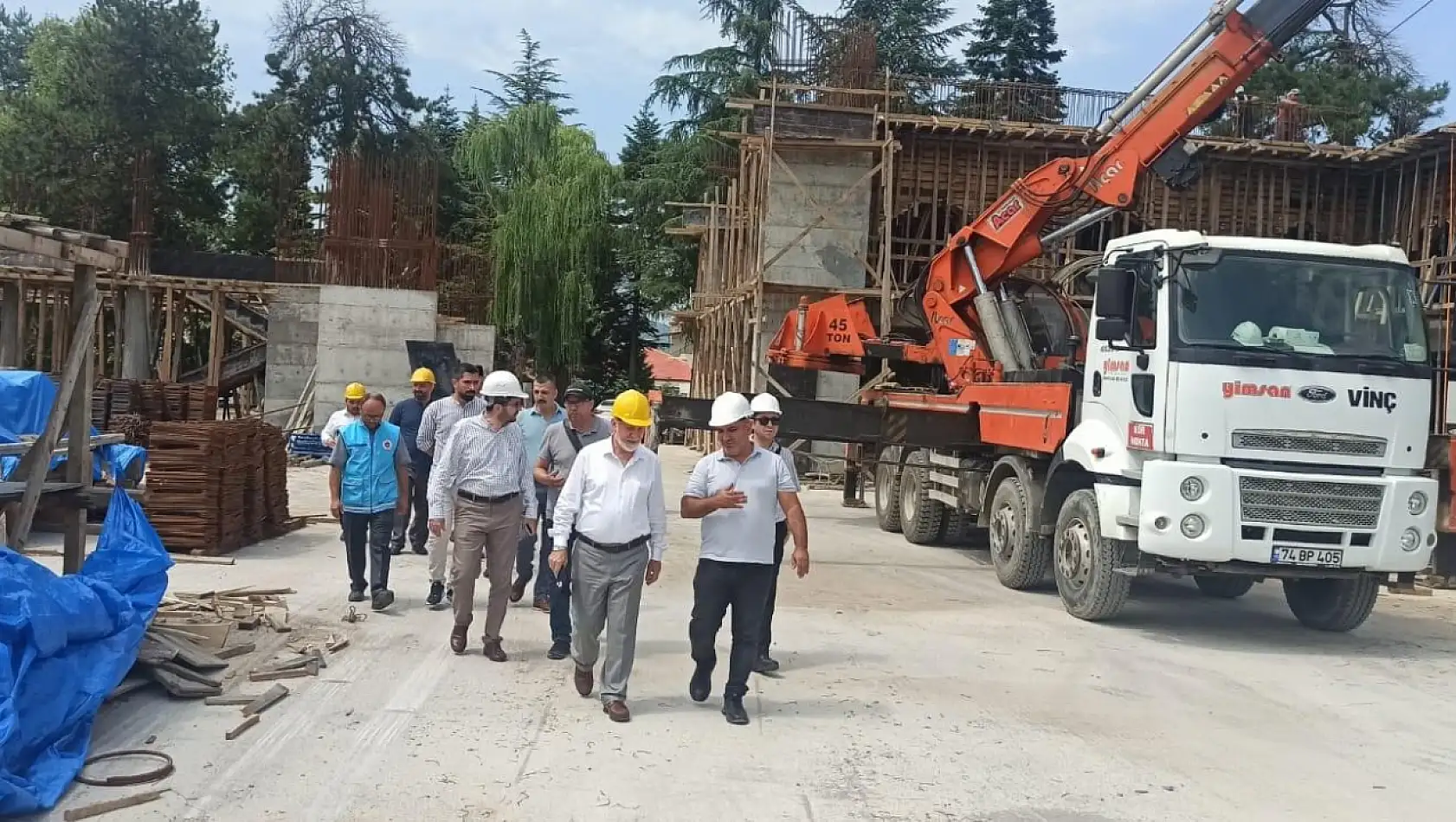 Merkez Camii inşaatı devam ediyor