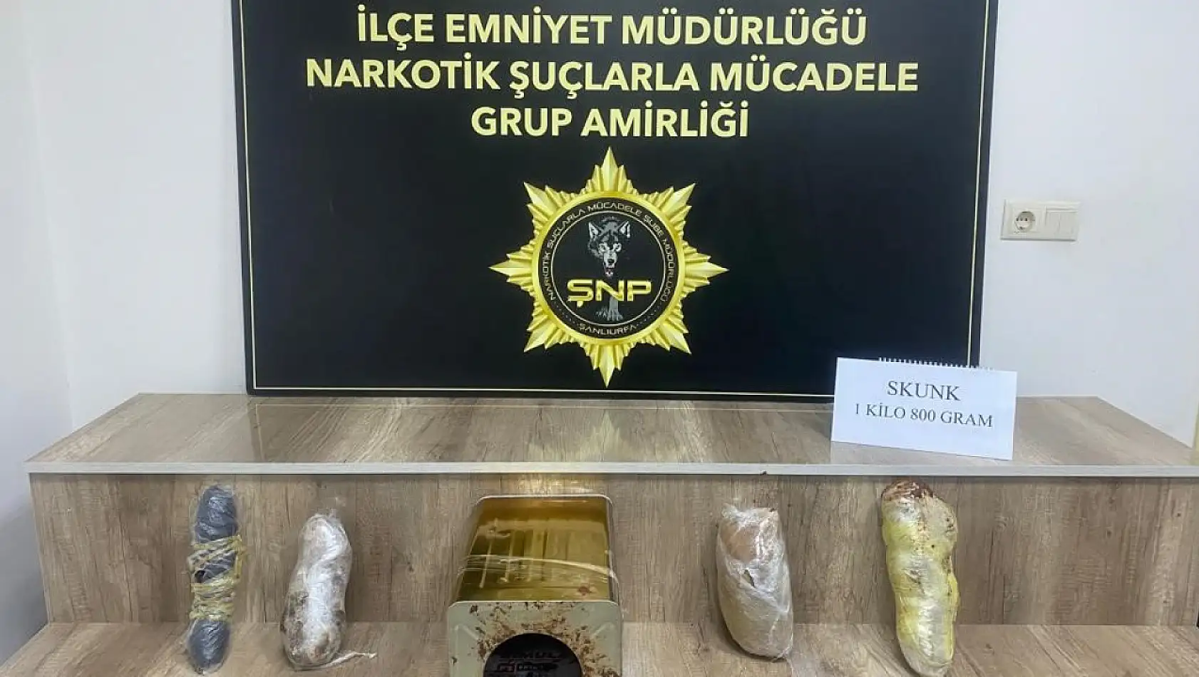 Turşu tenekesinde 1 kilo 800 gr uyuşturucu