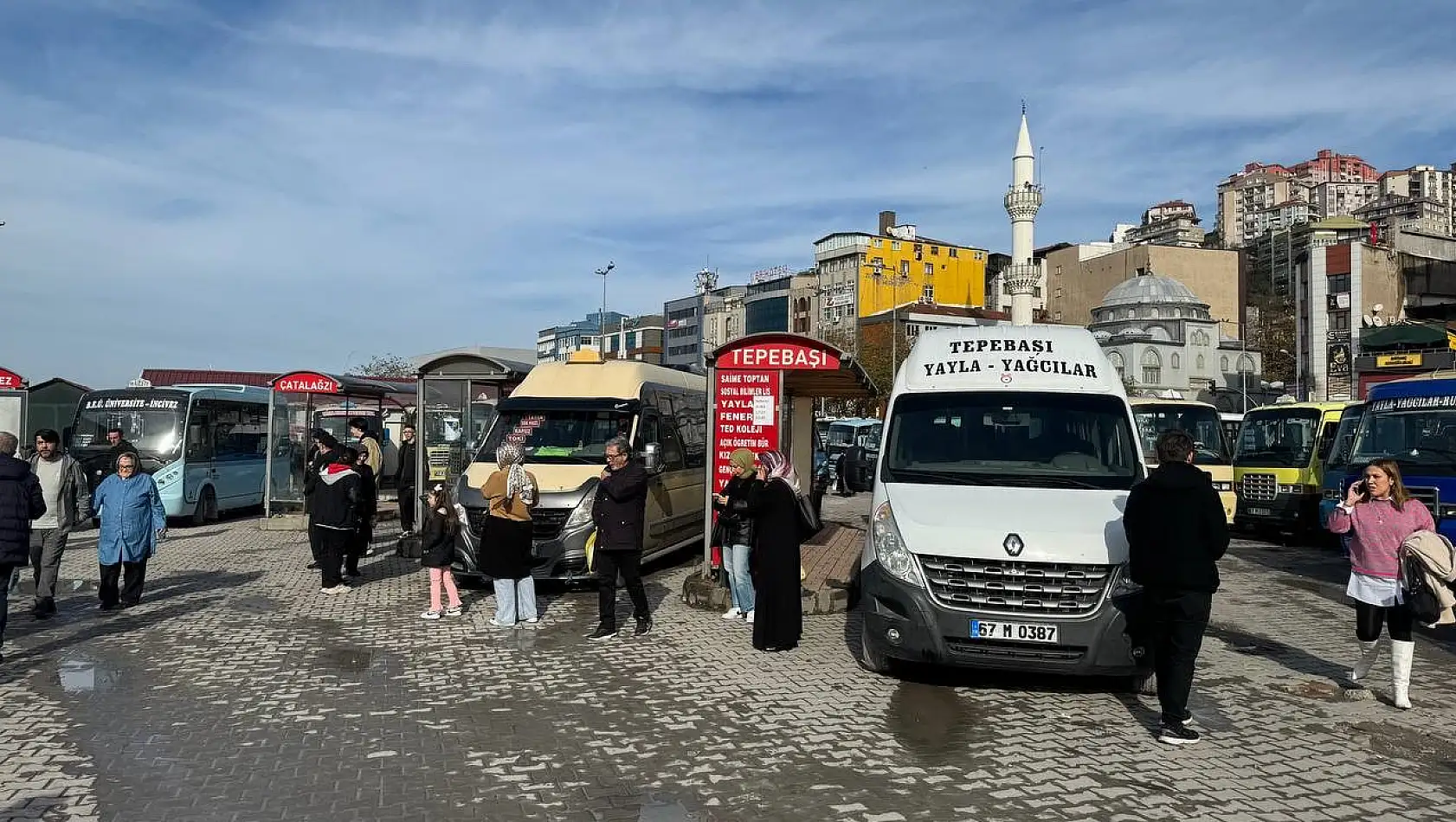 Zonguldak Belediyesi'nin rüsum ücretlerine yaptığı zam esnafa kontak kapattırdı