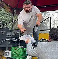 Yol çalışmasına baklavalı teşekkür