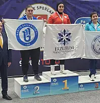 BARÜ'lü öğrenciden gümüş madalya