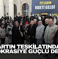 İYİ Parti Kongresine Tam Kadro Katılım