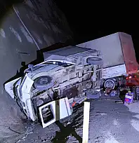 Kastamonu'da iki kamyonet çarpıştı: 9 yaralı