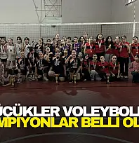 Küçükler Voleybolda Şampiyonlar Belli Oldu