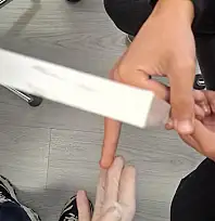 Öğrencinin eşya dolabındaki deliğe sıkışan parmağını ekipler kurtardı