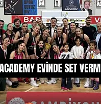 Rakiplere gözdağı