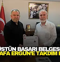 Üstün başarı belgesi takdim edildi