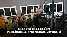 Ulus'ta Geleceğin Pehlivanlarına Moral Ziyareti