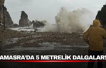 Amasra'da Fırtına Alarmı! Dev Dalgalar Kayaları Kıyıya Taşıdı