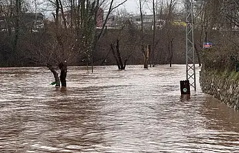 Bartın'da sular yükseldi