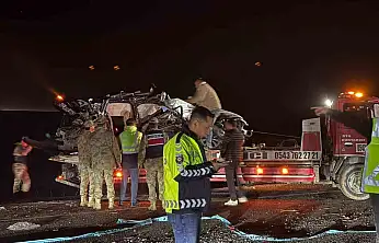 Diyarbakır'daki kazada ölen 4 kişinin cenazesi Adli Tıp Kurumu'na kaldırıldı