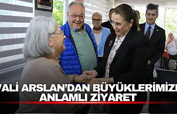 Vali Arslan, Dünya Yaşlılar Günü'nde Huzurevi Sakinleriyle Buluştu