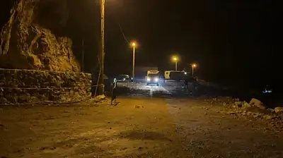 Amasra'da kaya parçaları karavanların bulunduğu alana düştü