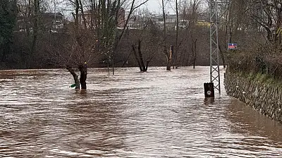 Bartın'da sular yükseldi