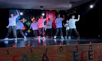 Düşünür Koleji'nden muhteşem bir gece